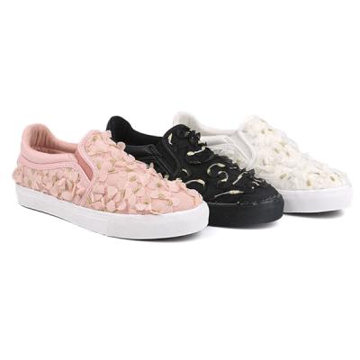 China Lightweight women's shoes 2022 summer shoes lace up decoration slip on pink girl's school shoes for sale