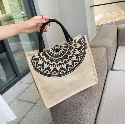 China Handbag 2021 New Trend High Quality Retro Style Bag Mom Instruction Bag National Ethnic Texture Large Canvas Bag for sale