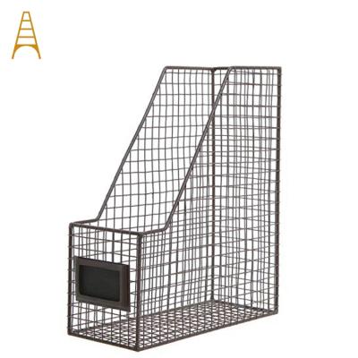 China European Magazine Rack Minimalism Metal Wire Magazine Newspaper Rack for sale