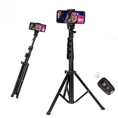 China 53in Retractable Aluminum Tripod with Wireless Remote and Phone Clip for TikTok Live,tripod stand for phone,video camera stand for sale