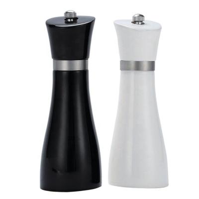 China Sustainable New Design Wooden Salt And Pepper Shaker From Mettor, Salt And Pepper Mills for sale