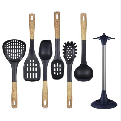 China Sustainable Hot Selling 6 Piece Professional High Temperature Heat Resistant Silicone Handle Wooden Kitchen Utensils Set for sale