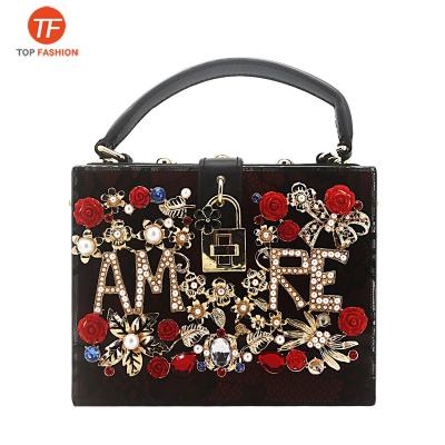 China Luxury Factory Sell 2020 Customized Purse With Handle Letters And Wholesale Pattern Evening Clutch Bag Prom Acrylic Party for sale