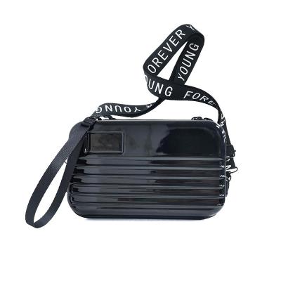 China Waterproof Carry On Tool Handbag Cool Woman Cosmetic Makeup Bag2022 New Design Black Easy for sale