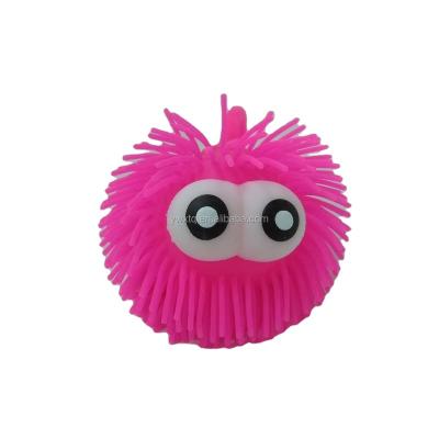 China Soft Flashing Flashing Yoyo Puffer Ball With Eyes Furry Puffer Ball Monster Puffer Ball Factory CustomLED for sale