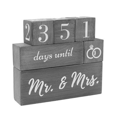 China Modern Rustic Style Wedding Countdown Calendar Block Block Engagement Gifts for Couples and His and Hers for sale