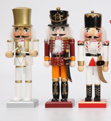 China cute tradition soldier wooden nutcracker with 3.3x2.55x10 inch high quality for sale