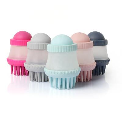 China Viable Factory Wholesale Portable Dog Shampoo Dispenser Brush Dog Bathing Tool Pet Bath Brush for sale