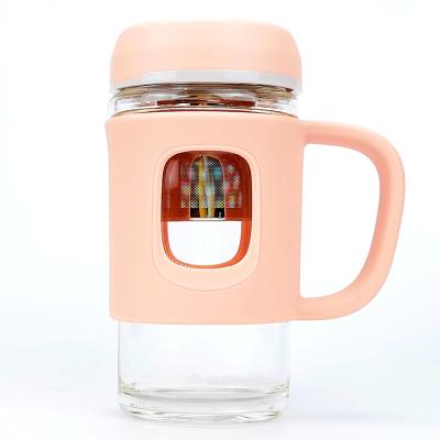 China Sustainable Factory Customized Recycled High Borosilicate Dink Tea Cup Glass Water Bottle With Handle& Leak Proof Lid for sale