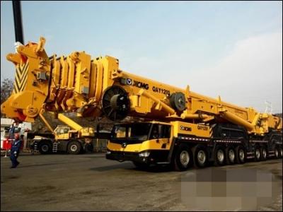 China Grote 110 Ton hefvermogen Mobile autolaadkraan 5 Section Boom Te koop