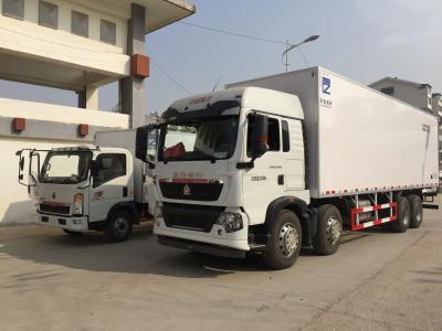 China FRP koelde de vrachtwagen van de diepvriezerdoos 4 tot 8 ton van RHD/LHD voor zeevruchtenvervoer Te koop