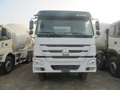 China De Vrachtwagen van de veiligheidsgordels Concrete Mixer met Regelbaar Stuurwiel Te koop