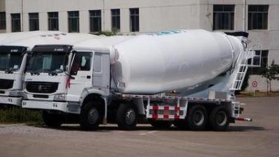 China New Style HOWO Big Concrete Mixer Truck 17 CBM tank 8X4 Chassis 371hp Engine for sale