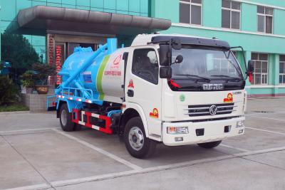 China Abwasserpumpen-LKW/spezieller Zweck-LKW mit Behälter 3000L volumn 120HP Maschine zu verkaufen