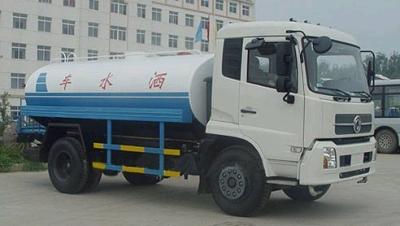 China Caminhão da sução da água de esgoto de Dongfeng 145, caminhão 9450L 4x2 do objetivo especial da distância entre o eixo dianteira e traseira de 4700mm à venda