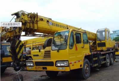 China Emission Standart Euro2 , 25T Large Truck Mounted Crane With Big Torque Starting Point for sale