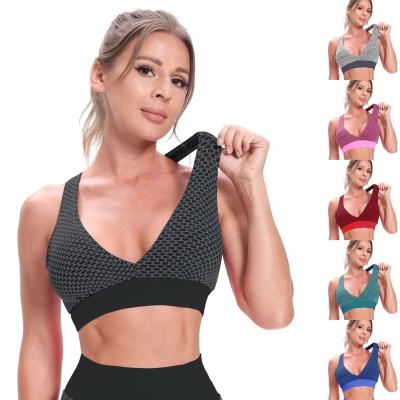 China Summer Breathable Seamless Halter Bra Woman Sports Bra Tops Absorb Shockproof Padded Sports Bra Yoga Sports Bra Tops for sale