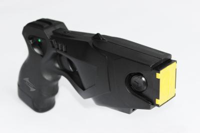 China Eenvoudig geschoten professionele stun gun TX100C Wetshandhavingsgereedschap geleid energie wapen Te koop