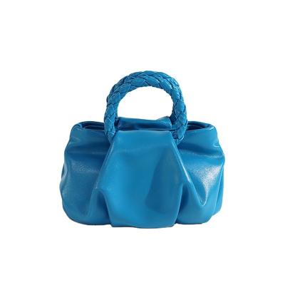 China Fashion 2021 Summer New Fold Small Cloud Bag Popular Mini Handbag Messenger Bag for sale