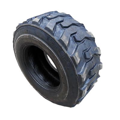 China Engineering Mechanical Hot Selling Engineering Tires Industrial Tractor Hook 15-19.5 Tire Compact Wheel for sale