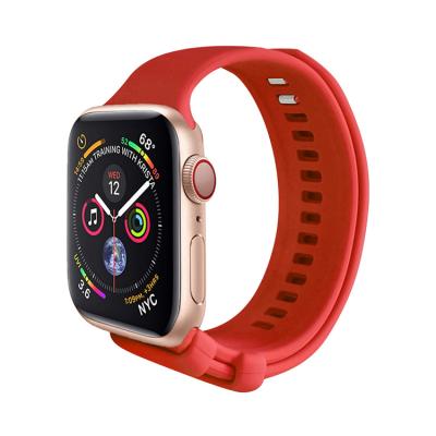 China Skin Friendly Waterproof Silicone Strap 38mm/42mm Silicone Replacement Band Strap For Apple Watch for sale