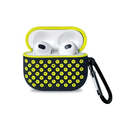 China Eco-friendly Soft Protective Earphone Case Cover With Waterproof And Shockproof Silicone Carabiner Hook Cover For Airpods 3 Silicone Case for sale