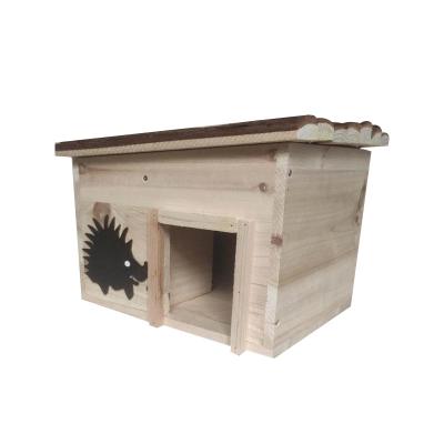 China Breathable Handmade Hedgehog Natural Wooden Hedgehog House Removable Outdoor Hotel for sale