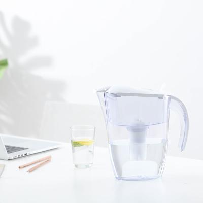 China Large-Sample Drinking Water Food Grade Water Filter Pitcher Plastic Filtration Portable Jug For Drinking Water for sale