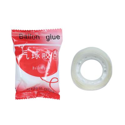 China Plastic Balloon Accessories 100pcs Stick Dots Double Sided Dots Latex Foil Balloon Glue Removable Adhesive Tape for sale