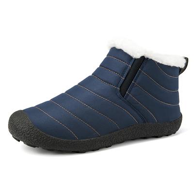 China Comfortable Feeling Short Warm Winter Boots Perforated Arch For Ventilation for sale