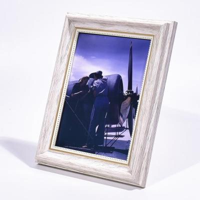 China Vintage Retro Picture Frame Plastic Wholesaler for sale