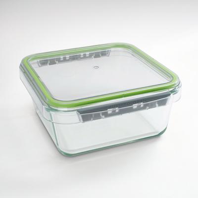 China Microwavable Glass Food Storage Container With Tritan Lid Square 1650ml for sale