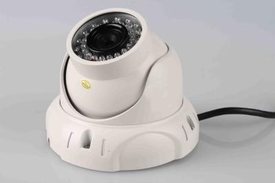 China Lux Vandalproof 960P 1.3MP da câmera da abóbada do CCTV da distância AHD de 30M IR baixo à venda