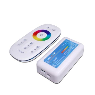 China RGBW 6A 4Channels RF 2.4G Plastic Shell RGBW LED Strip Lighting Wireless Plastic Controller With Full Touch Remote Control for sale