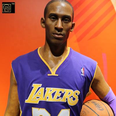 China Sale Life Size Realistic Modern Kobe Bryant Wax Figure Sculpture For for sale