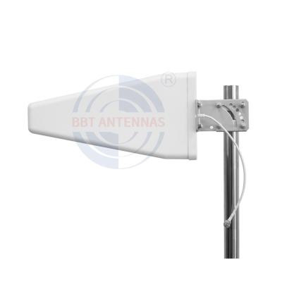 China Indoor Distributed Serial Communication Antenna 698-3800MHz Directional Log Antenna 41x21x9 for sale