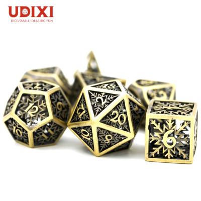 China Metal RPG D&D Polyhedral Snowflake Hollow Metal 7PCS Die Cut Set for Board or Card Games for sale