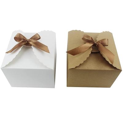 China Recyclable Birthday Gift Gift Candy Box White Cardboard Kraft Paper Box With Ribbon for sale