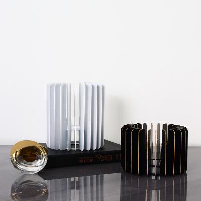 China Home decoration household stainless steel wholesale best-selling light luxury candlestick for sale