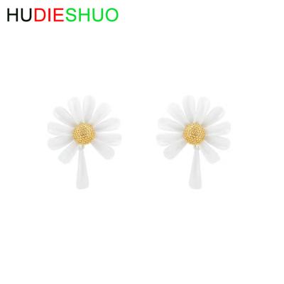 China Hot Selling BOHEMIA Daisy Flower Earrings Stud For Women And Girls for sale