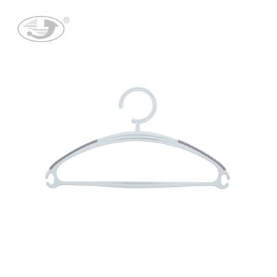 China Wholesale Minimalist OEM Plastic Adult Hangers Not Easy To Slip Bent And Durable for sale