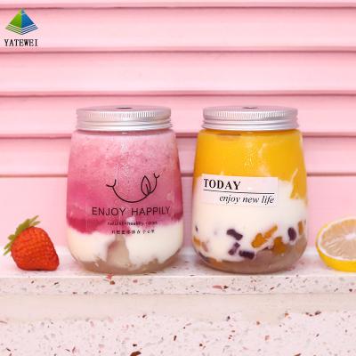 China Christmas Pattern Food Grade Beverage Delivery Bubble Tea Cup Plastic Disposable Boba Tea Bottle For Beverage Juice for sale