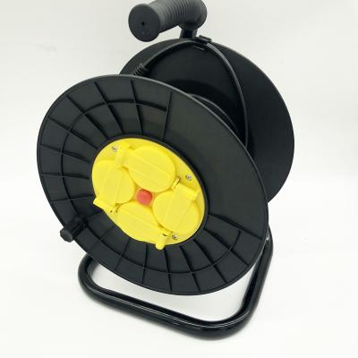 China Residential / Multi-Purpose European Type Electric Retractable Cable Reel With Waterproof Cover for sale