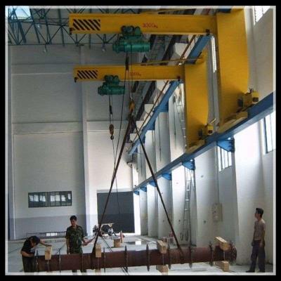 China 2 Ton Slewing Wall Cantilever Crane massacraram Jib Hoist Crane à venda