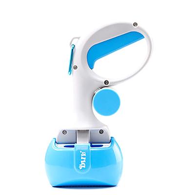 China Amazon Viable Hot Sale Automatic Dog Poop Scoop Pooper Short Handle Portable Dog Doggie Poop Scooper With Bag For Dogs for sale