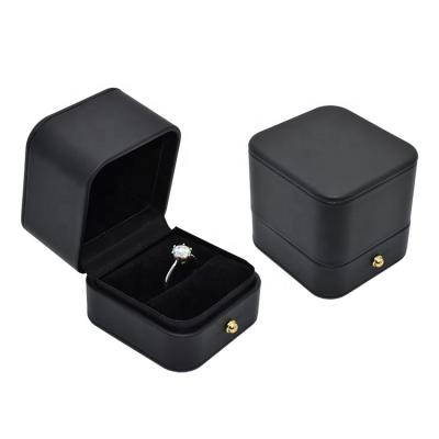 China Modern Luxury Wholesale Plastic Black Velvet Gift Packaging Customized Jewelry Leather Ring Box for sale