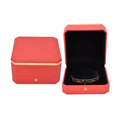 China Morden Wholesale Custom Fashion PU Velvet Gift Plastic Leather Storage Jewelry Boxes Packaging Bangle Box for sale