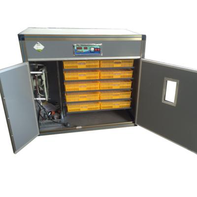 China New bird material 880 egg incubator chicken hatching machine new body hatcher for sale for sale