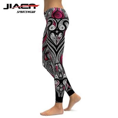 China Antibacterial Custom Gaiters High Waist Women Yoga Pants With Pockets for sale