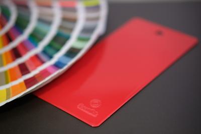 China Eco Friendly Wrinkle Red Powder Coat , Matt Gloss Epoxy Polyester Powder Coating for sale